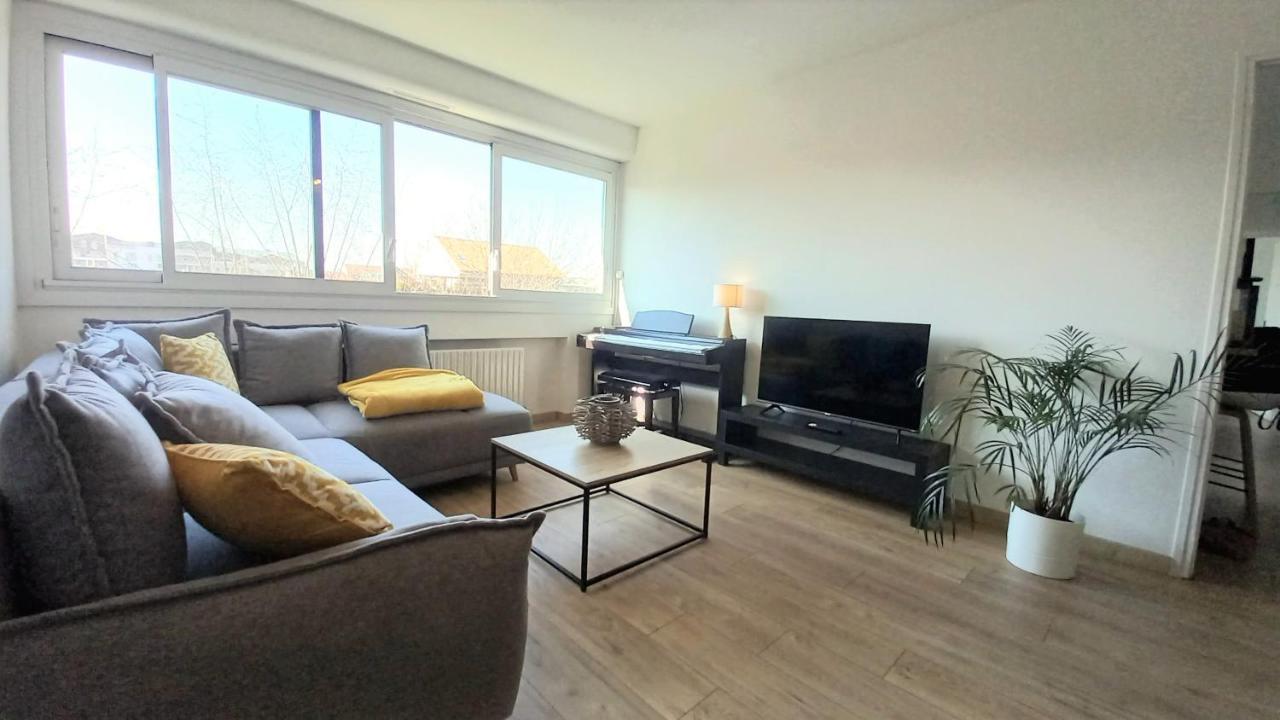 Magnifique Cocon - Metro A Republique - 2 Belles Chambres Avec Dressings - Wifi Gratuit - Netflix - Au Calme Absolu - Lumineux - Jardin Arbore Partage Dans La Residence 维勒班 外观 照片