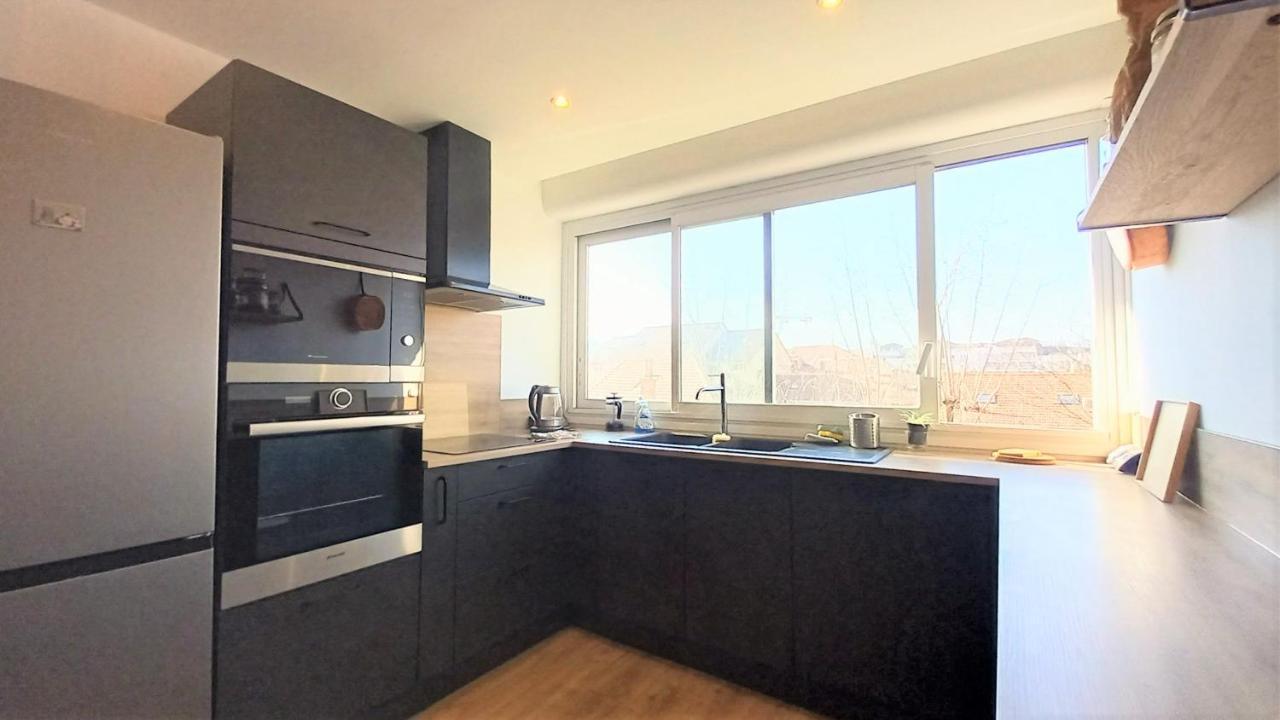 Magnifique Cocon - Metro A Republique - 2 Belles Chambres Avec Dressings - Wifi Gratuit - Netflix - Au Calme Absolu - Lumineux - Jardin Arbore Partage Dans La Residence 维勒班 外观 照片