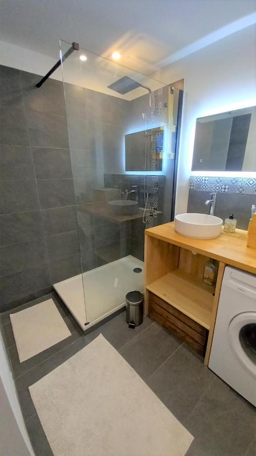 Magnifique Cocon - Metro A Republique - 2 Belles Chambres Avec Dressings - Wifi Gratuit - Netflix - Au Calme Absolu - Lumineux - Jardin Arbore Partage Dans La Residence 维勒班 外观 照片